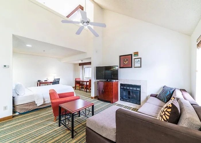 Metro Phoenix Loft Sleeps 6
