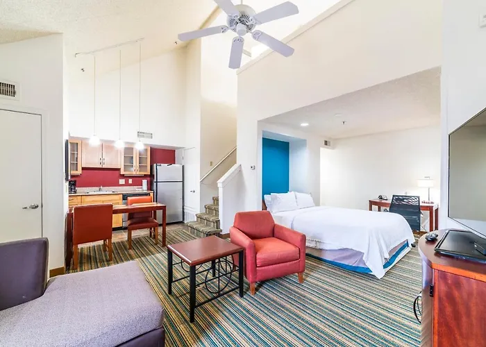 Metro Phoenix Loft Sleeps 6