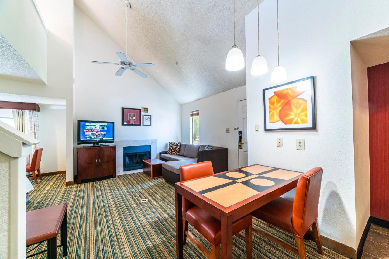 Metro Loft Sleeps 6 Phoenix