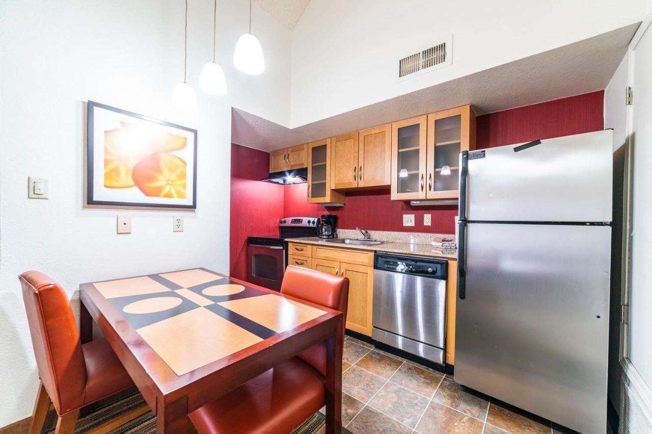 Metro Loft Sleeps 6